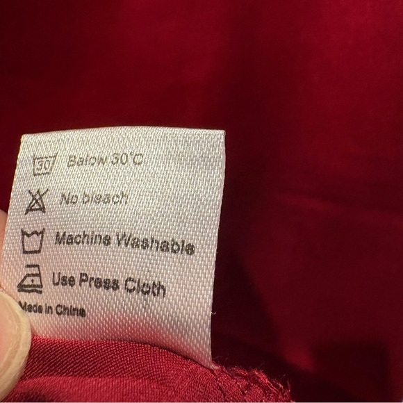 Elegant Red Women's Tank Top - Picture 5 of 6